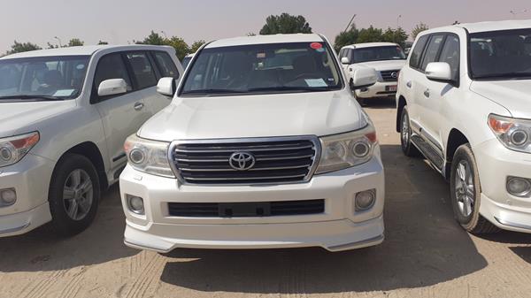 TOYOTA LAND CRUISER GXR V8 2014 jtmhv09j2e4144567