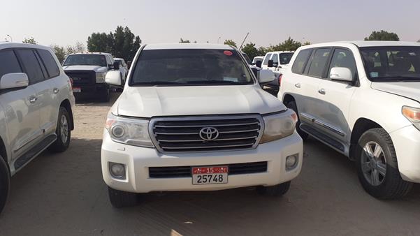 TOYOTA LAND CRUISER GXR V8 2015 jtmhv09j2f4175111