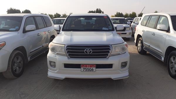 TOYOTA LAND CRUISER GXR V8 2014 jtmhv09j4e4145073