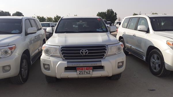 TOYOTA LAND CRUISER GXR V8 2015 jtmhv09j4f4175529