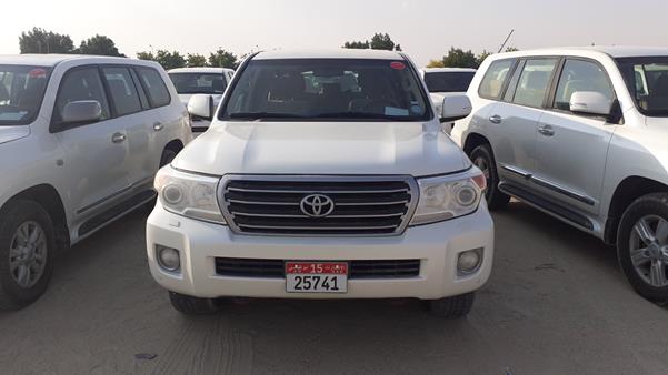 TOYOTA LAND CRUISER GXR V8 2015 jtmhv09j9f4175204