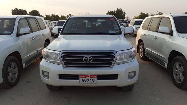 TOYOTA LAND CRUISER GXR V8 2015 jtmhv09j9f4175378