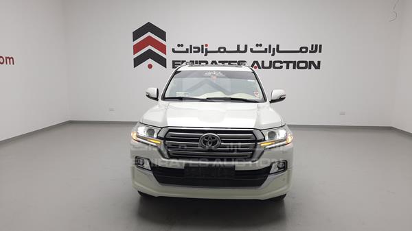 TOYOTA LAND CRUISER 2018 jtmhx01j1j4152174