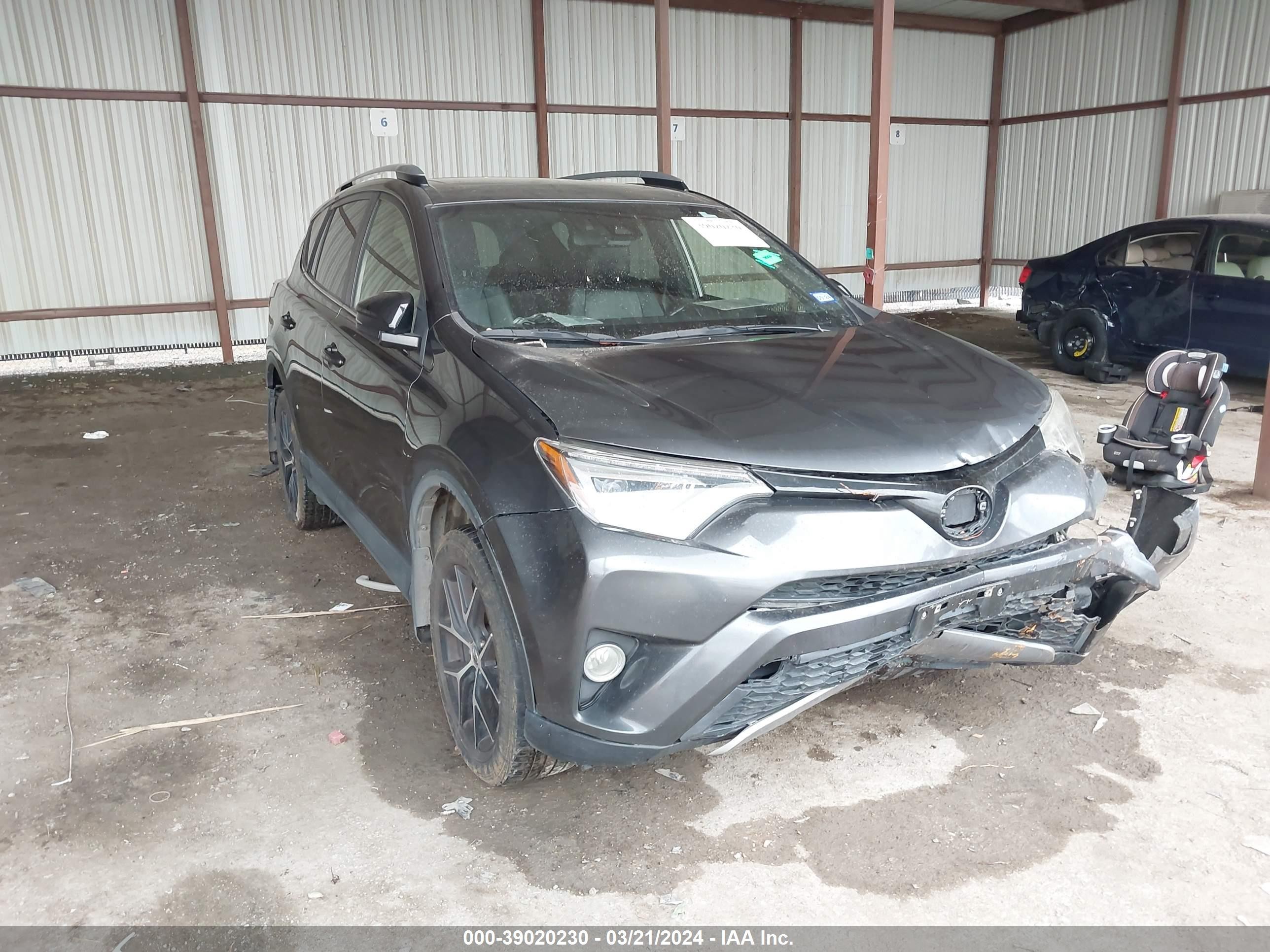 TOYOTA RAV 4 2017 jtmjfrev3hd212309