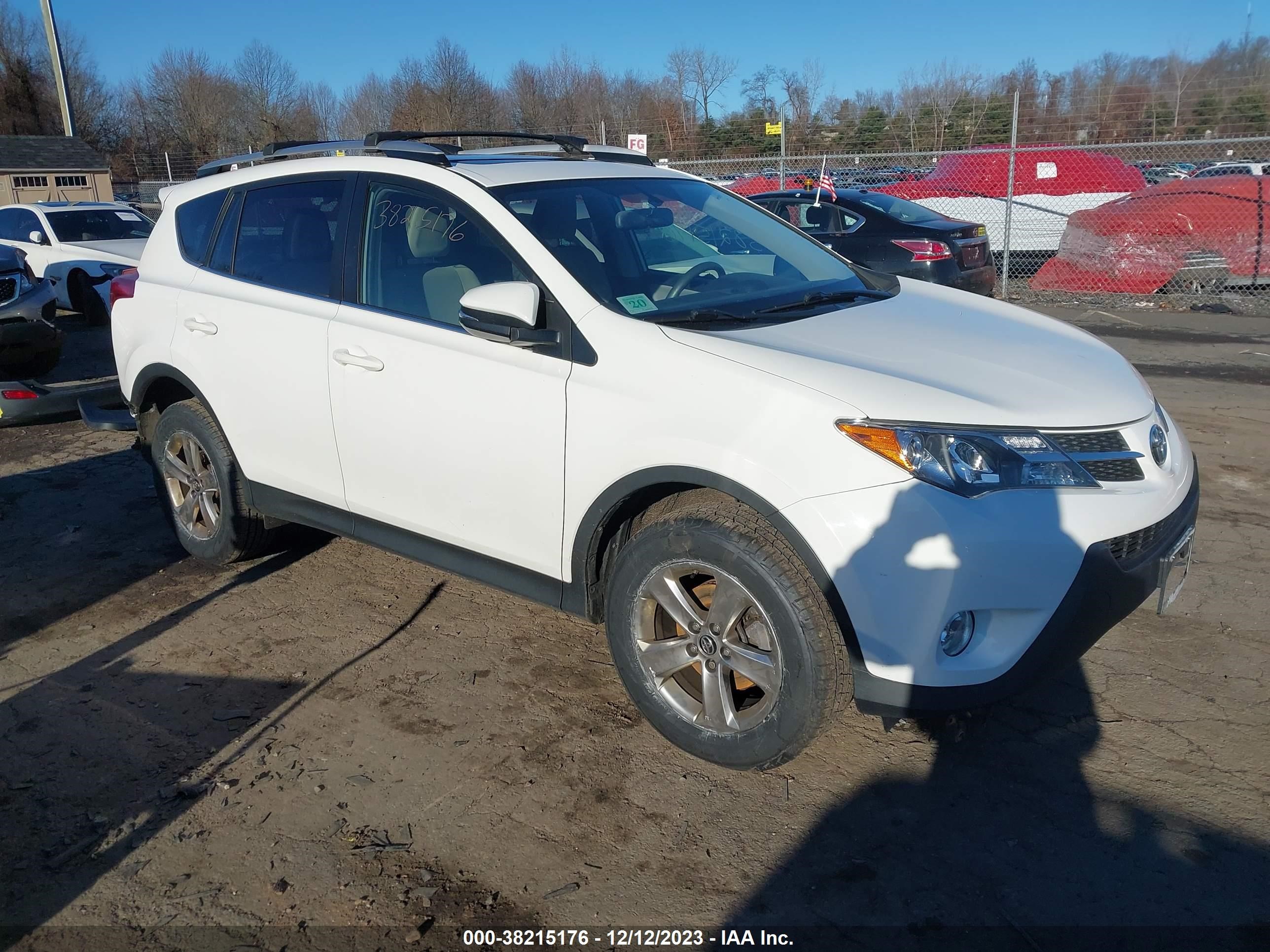 TOYOTA RAV 4 2015 jtmrfrev0fj015664