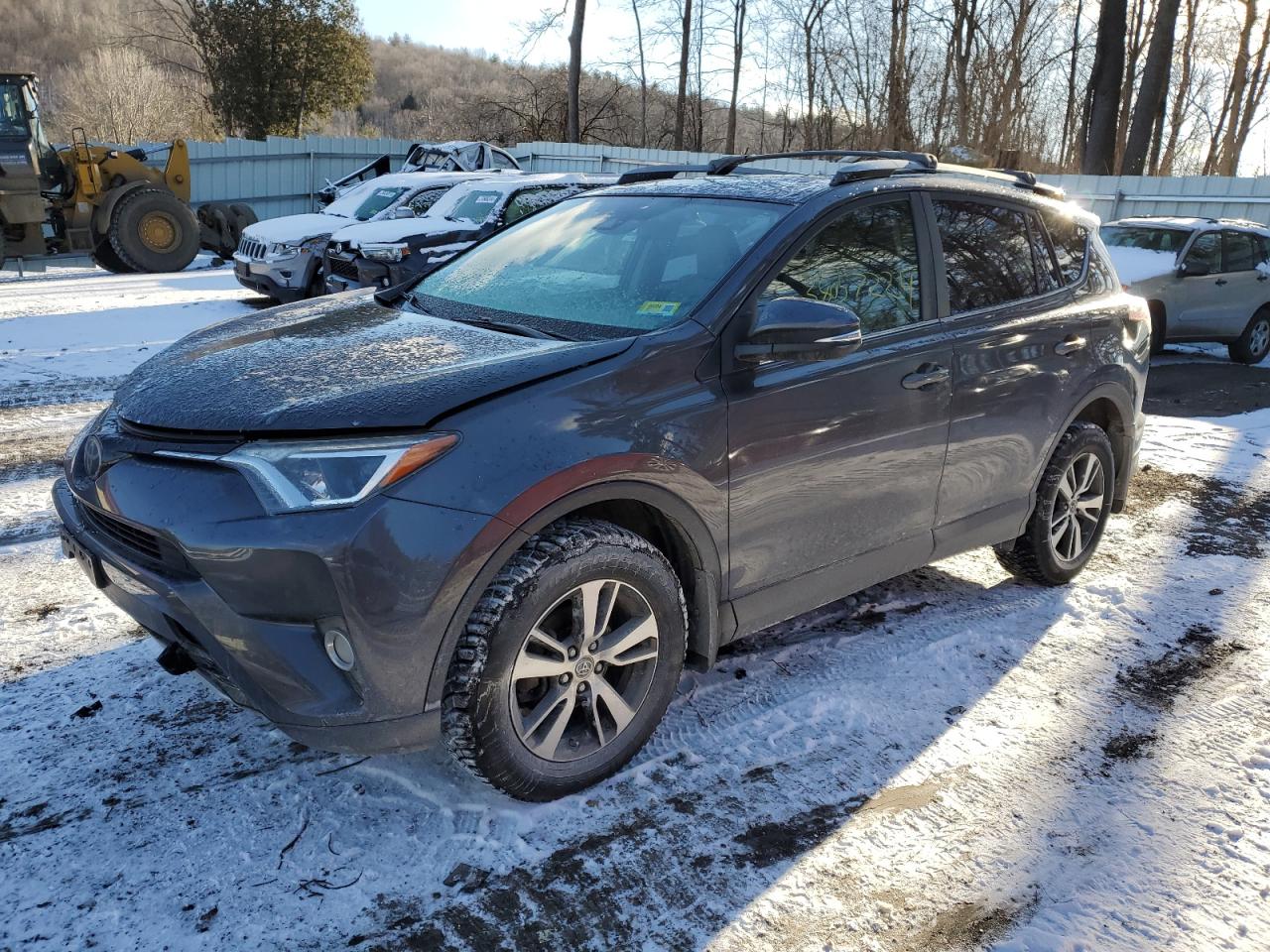 TOYOTA RAV 4 2017 jtmrfrev0hj128372