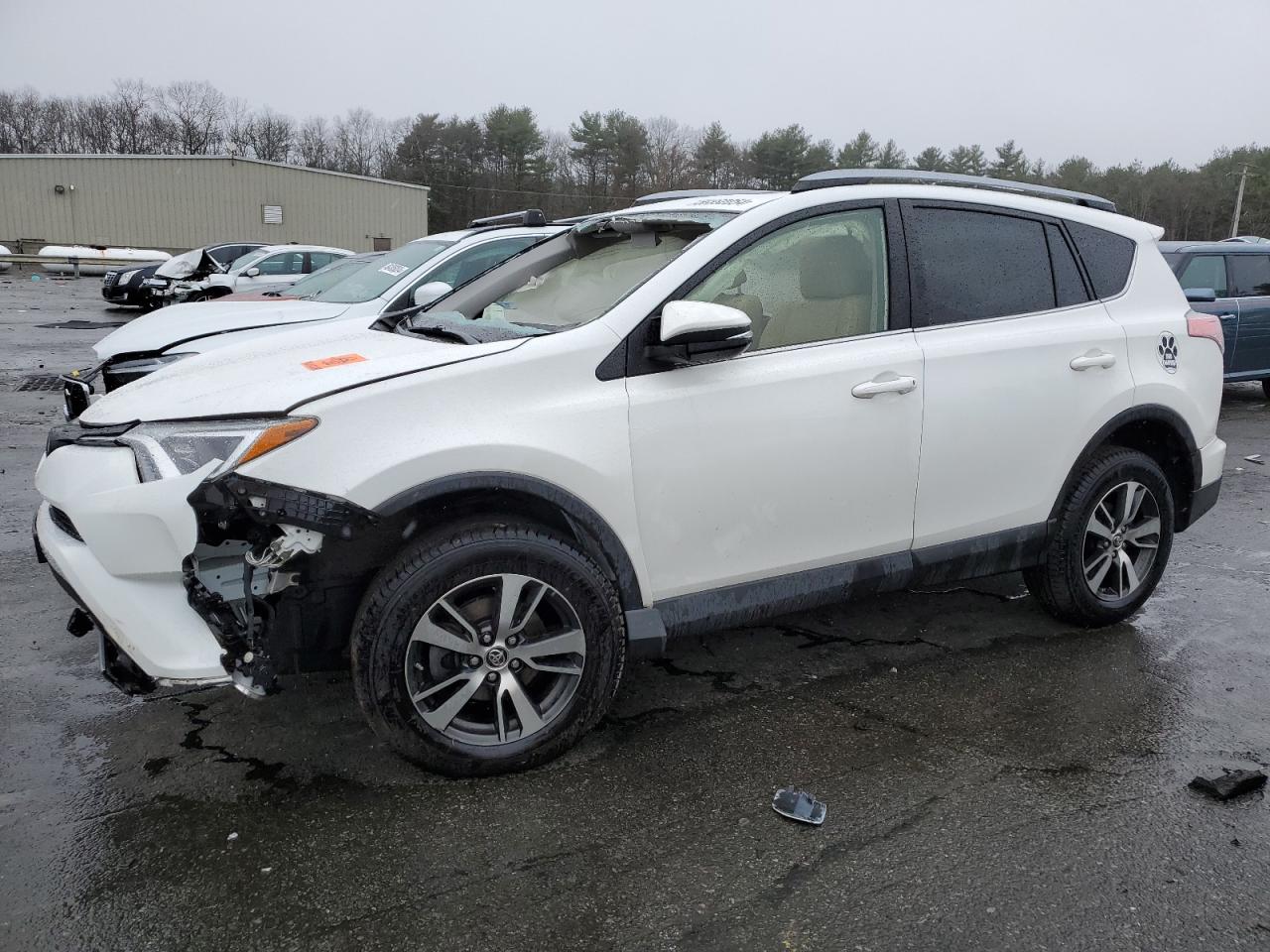 TOYOTA RAV 4 2018 jtmrfrev1jj178445