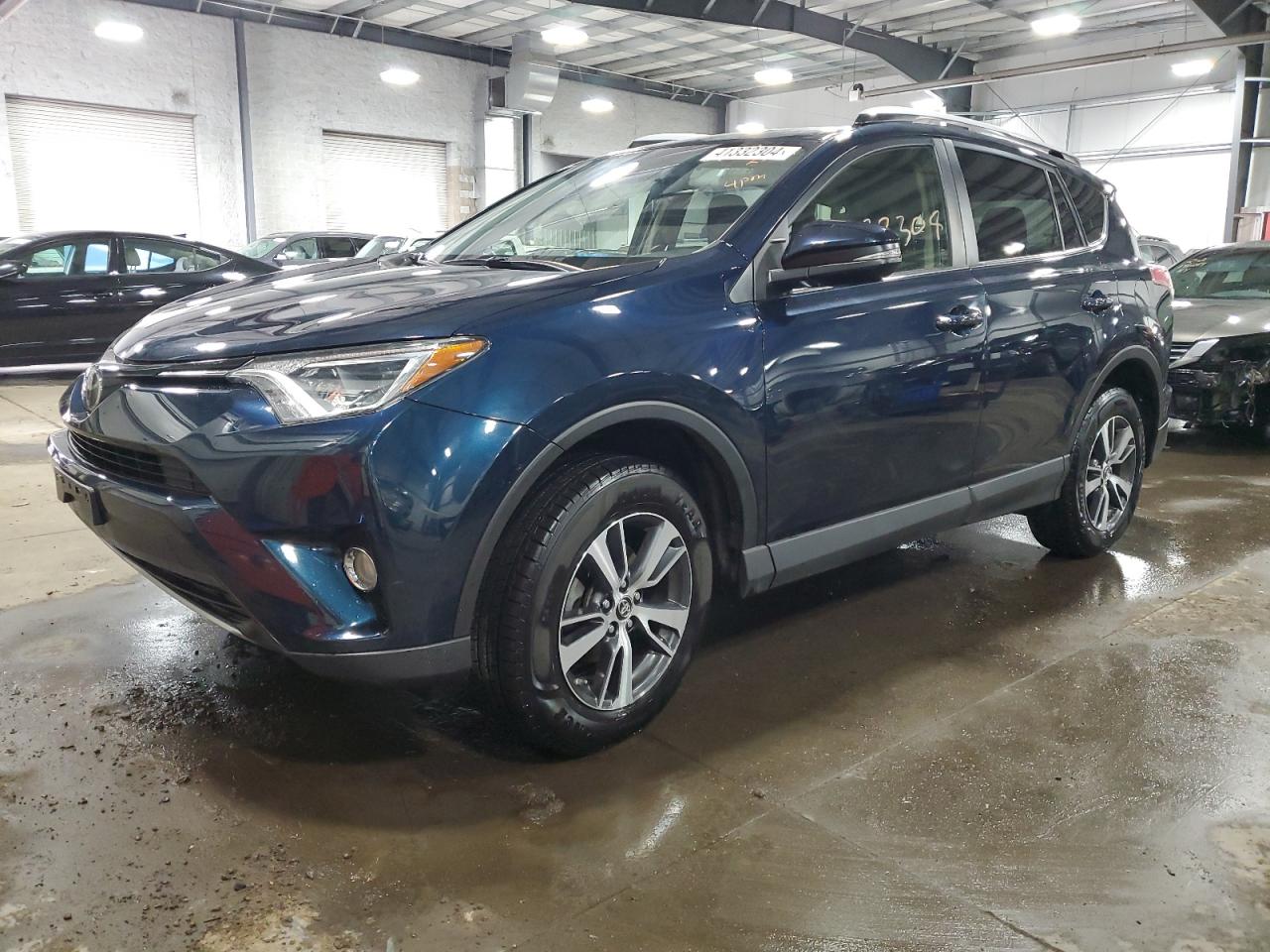 TOYOTA RAV 4 2017 jtmrfrev2hj112707