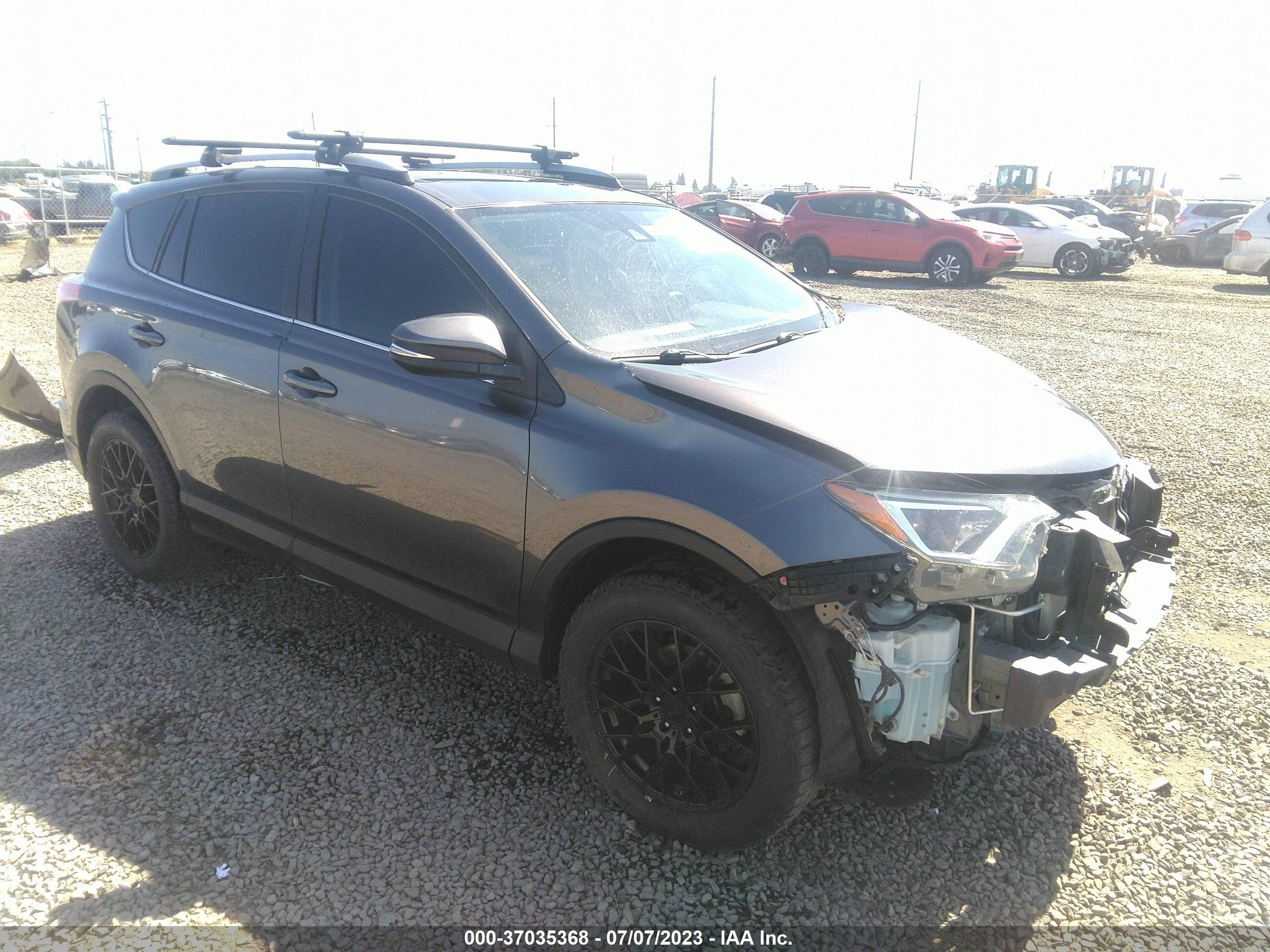 TOYOTA RAV 4 2018 jtmrfrev3jj720659