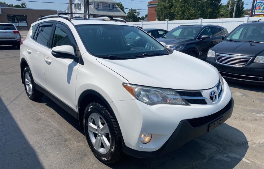 TOYOTA RAV4 XLE 2013 jtmrfrev4d5024602