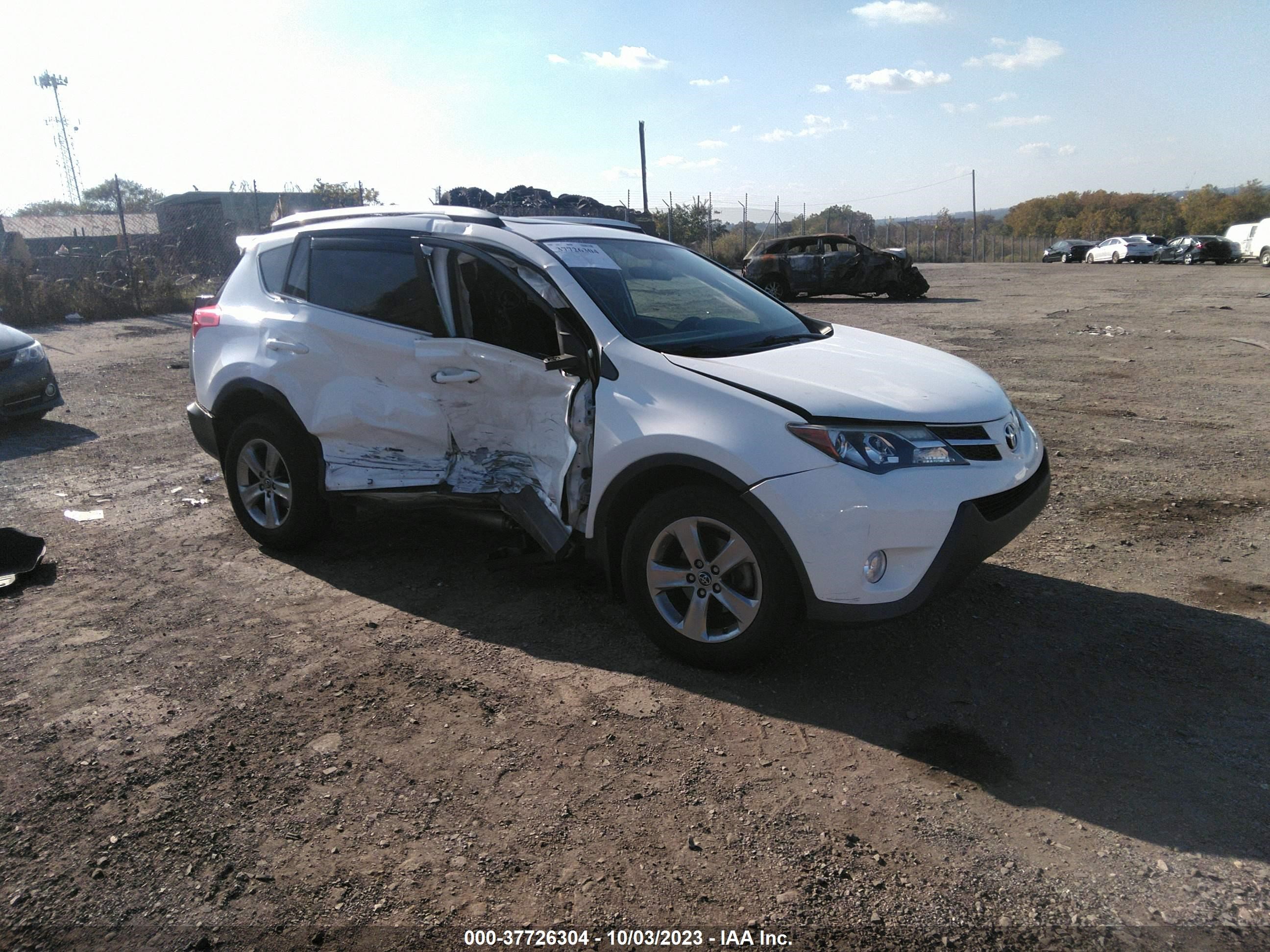 TOYOTA RAV 4 2015 jtmrfrev6fd111331