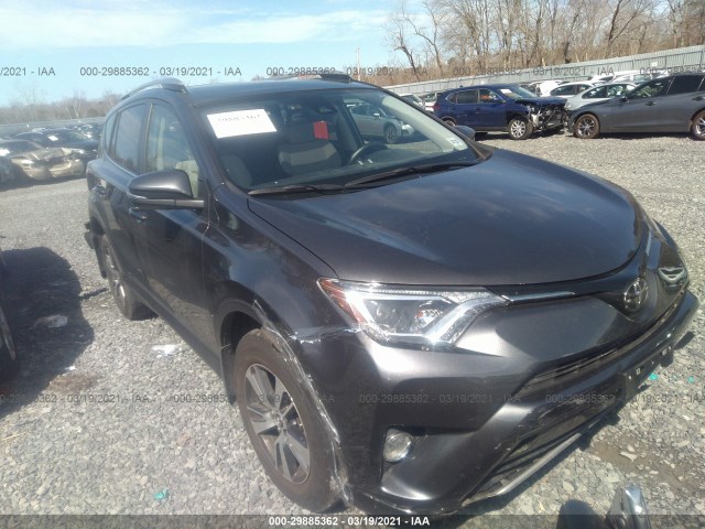 TOYOTA RAV4 2017 jtmrfrev6hj112743