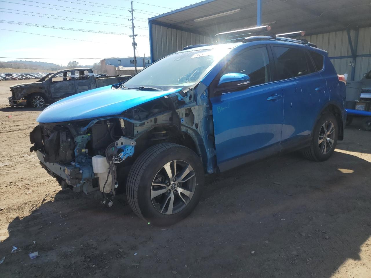 TOYOTA RAV 4 2018 jtmrfrev6jj723457