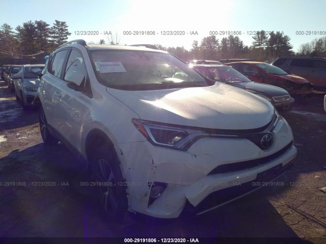 TOYOTA RAV4 2017 jtmrfrev7hd206645