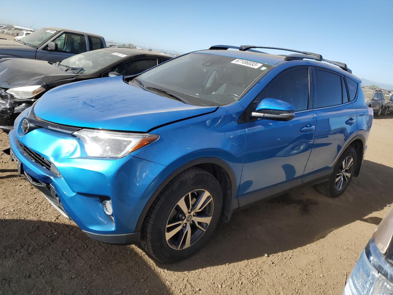 TOYOTA RAV 4 2017 jtmrfrev7hd221646