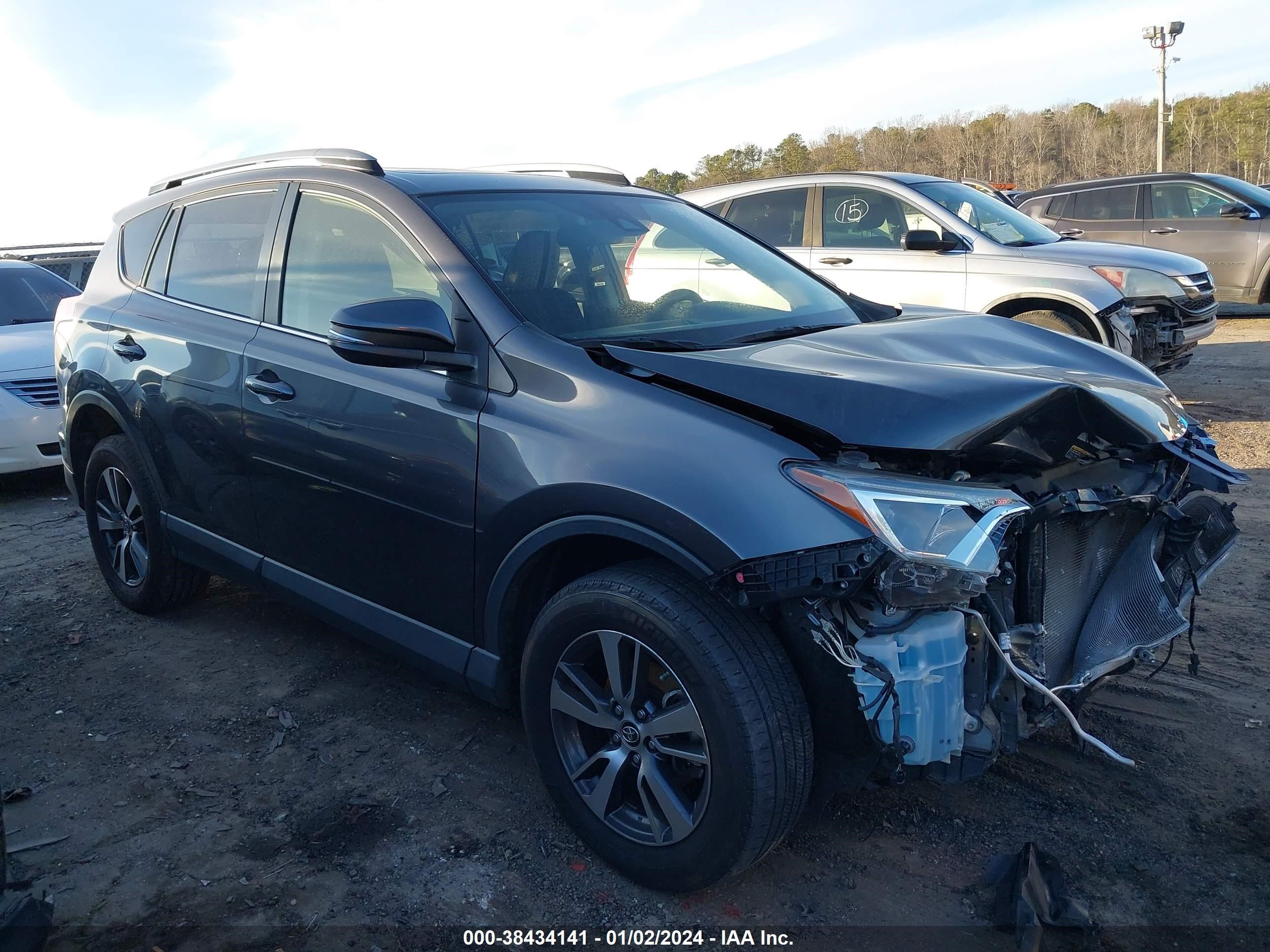 TOYOTA RAV 4 2017 jtmrfrev7hj106854