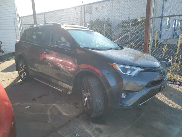 TOYOTA RAV4 XLE 2017 jtmrfrev7hj702711