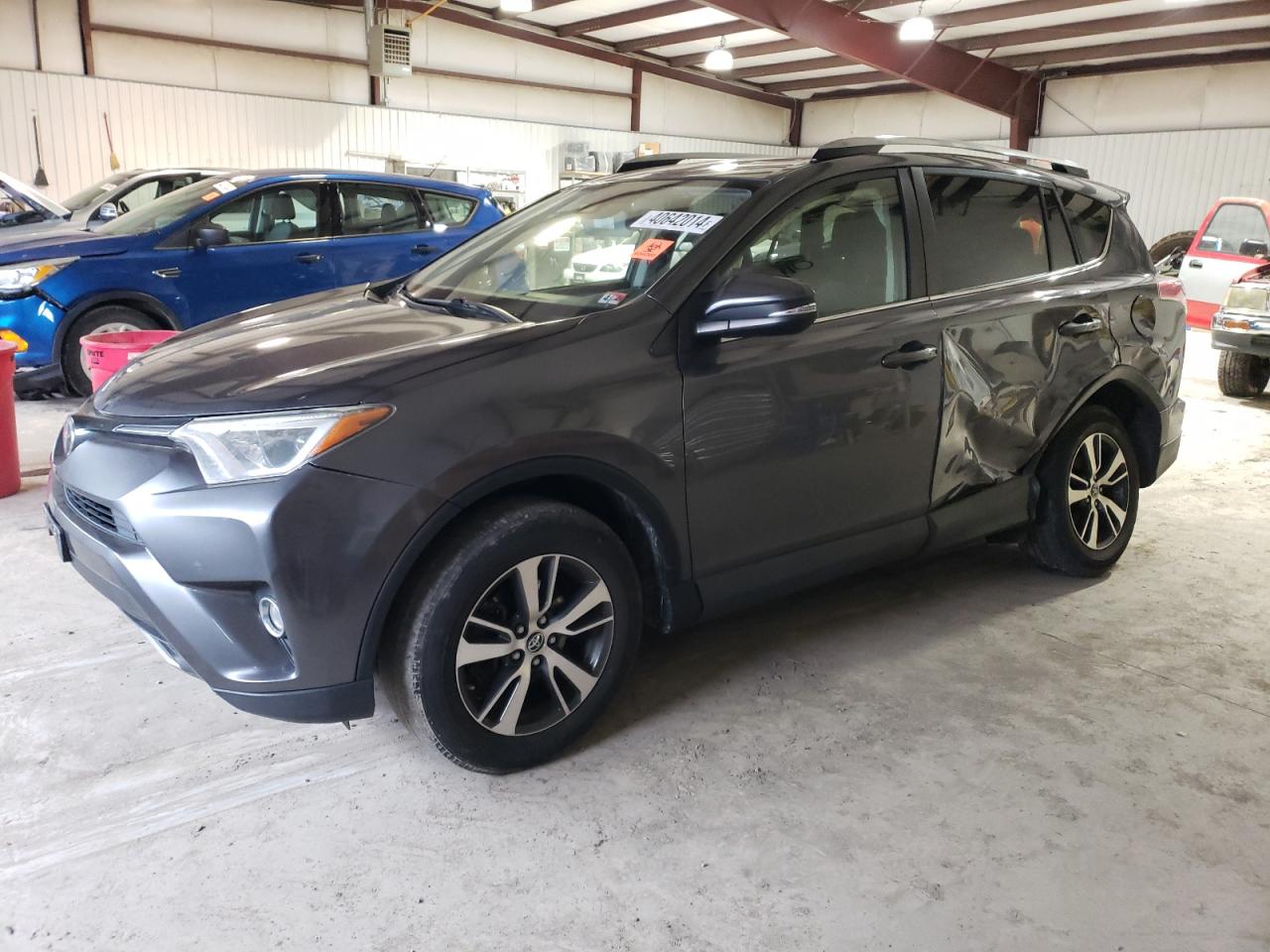 TOYOTA RAV 4 2017 jtmrfrev8hj707044