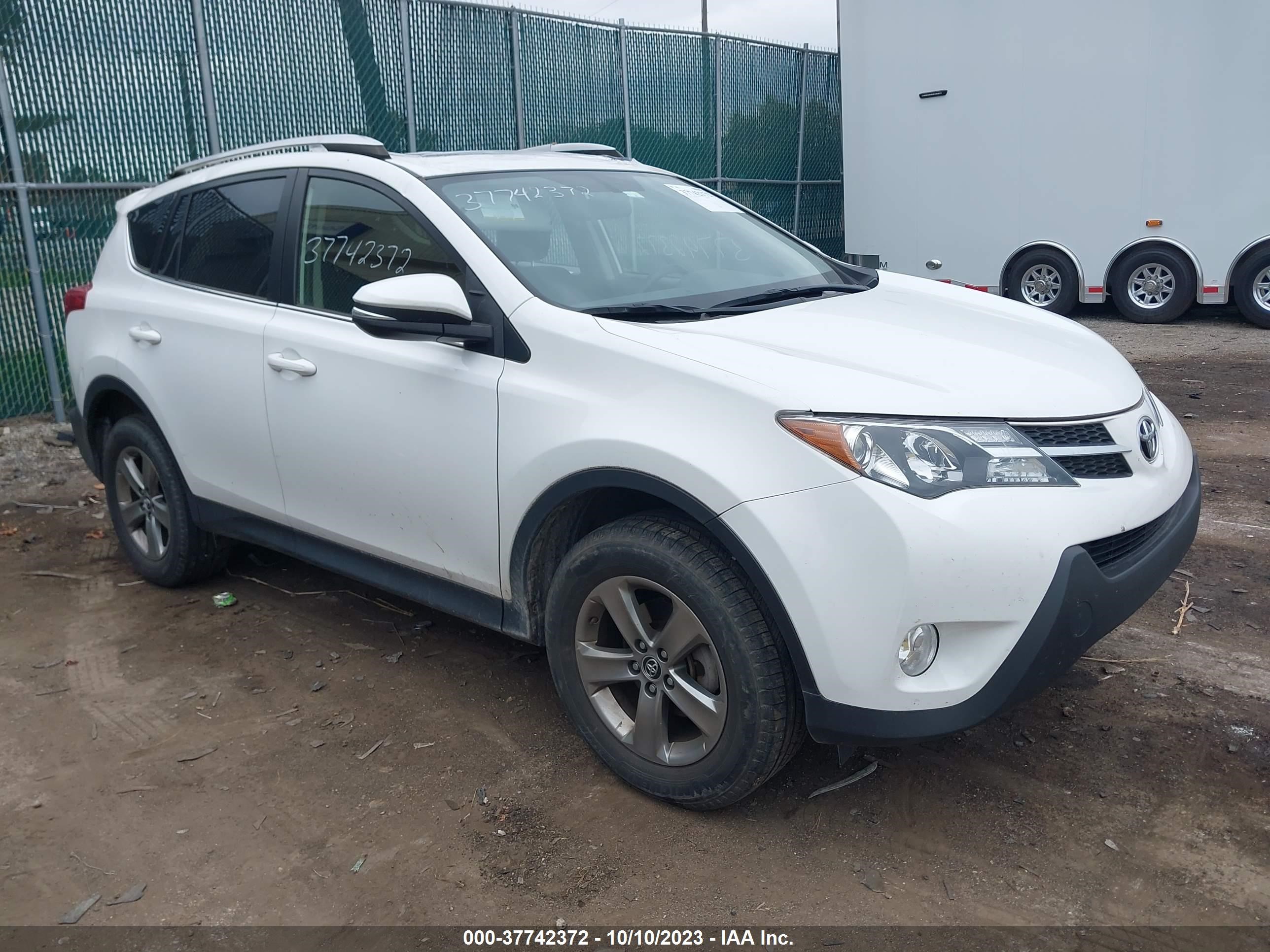 TOYOTA RAV 4 2015 jtmrfrev9fd156117