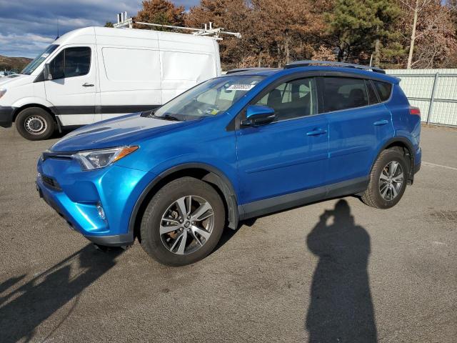 TOYOTA RAV4 2017 jtmrfrevxhj711435