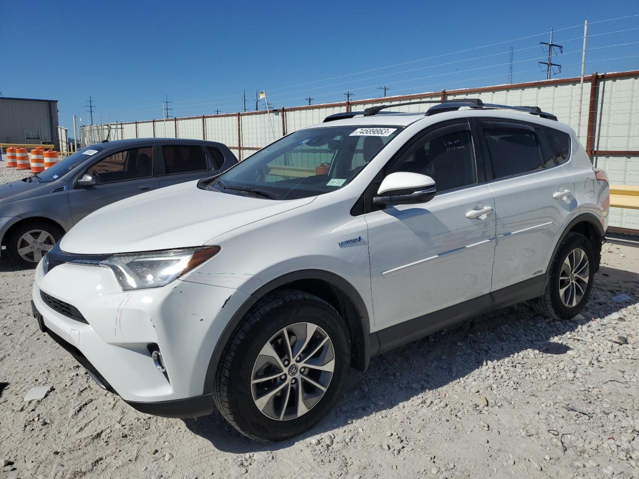 TOYOTA RAV 4 2017 jtmrjrev2hd148748