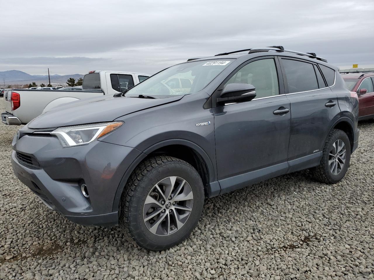 TOYOTA RAV 4 2018 jtmrjrev3jd159361