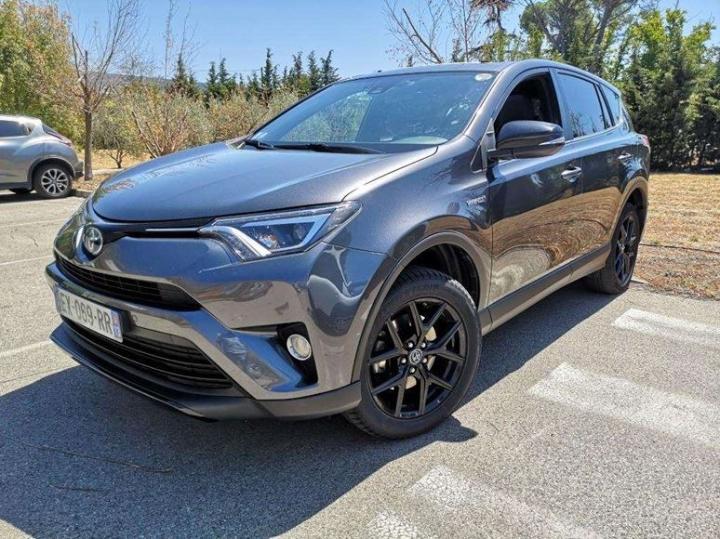 TOYOTA RAV4 2018 jtmrjrev40d210400