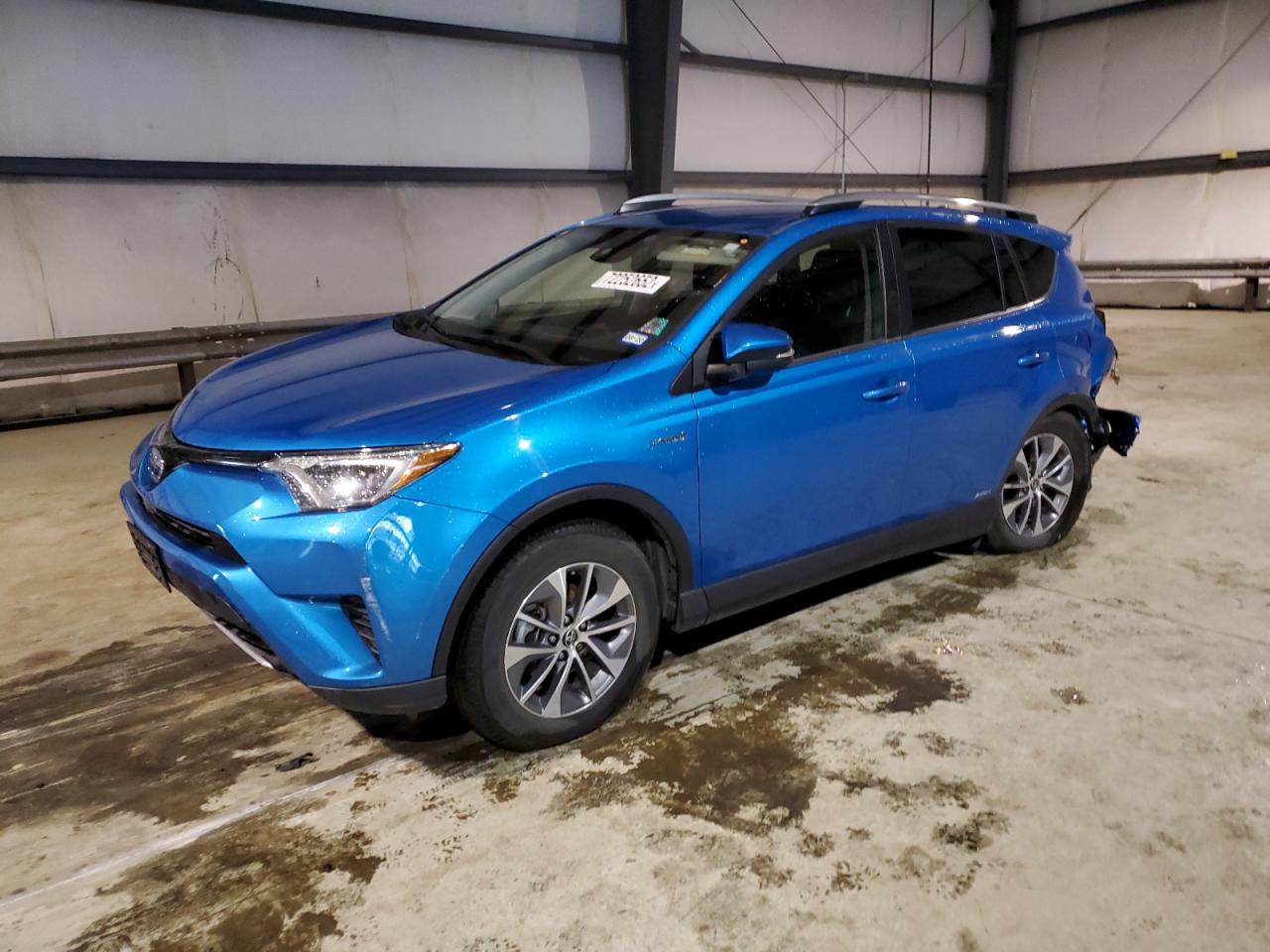 TOYOTA RAV 4 2018 jtmrjrev4jd216750