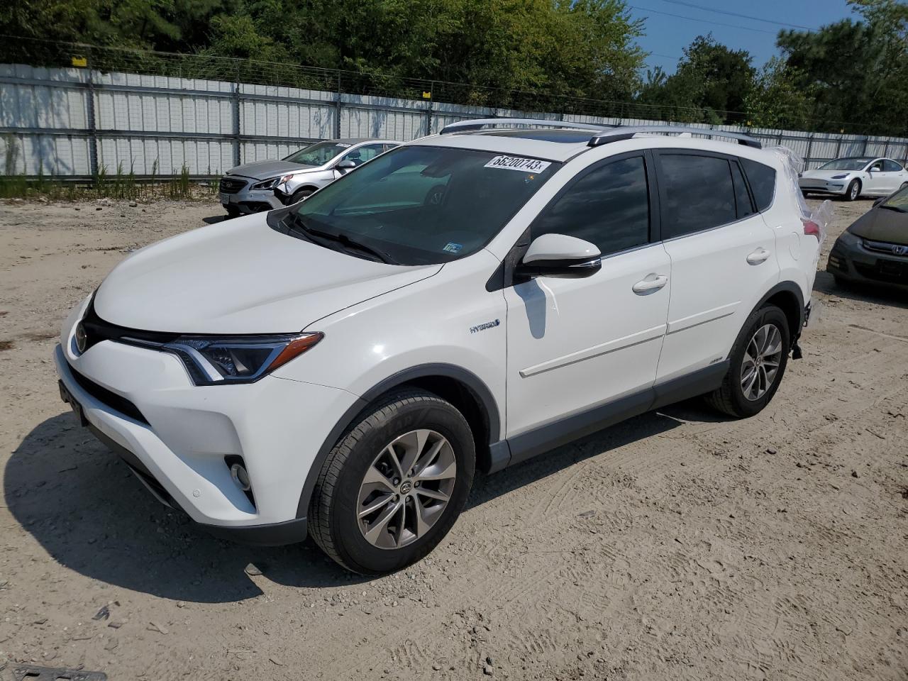 TOYOTA RAV 4 2017 jtmrjrev7hd083945