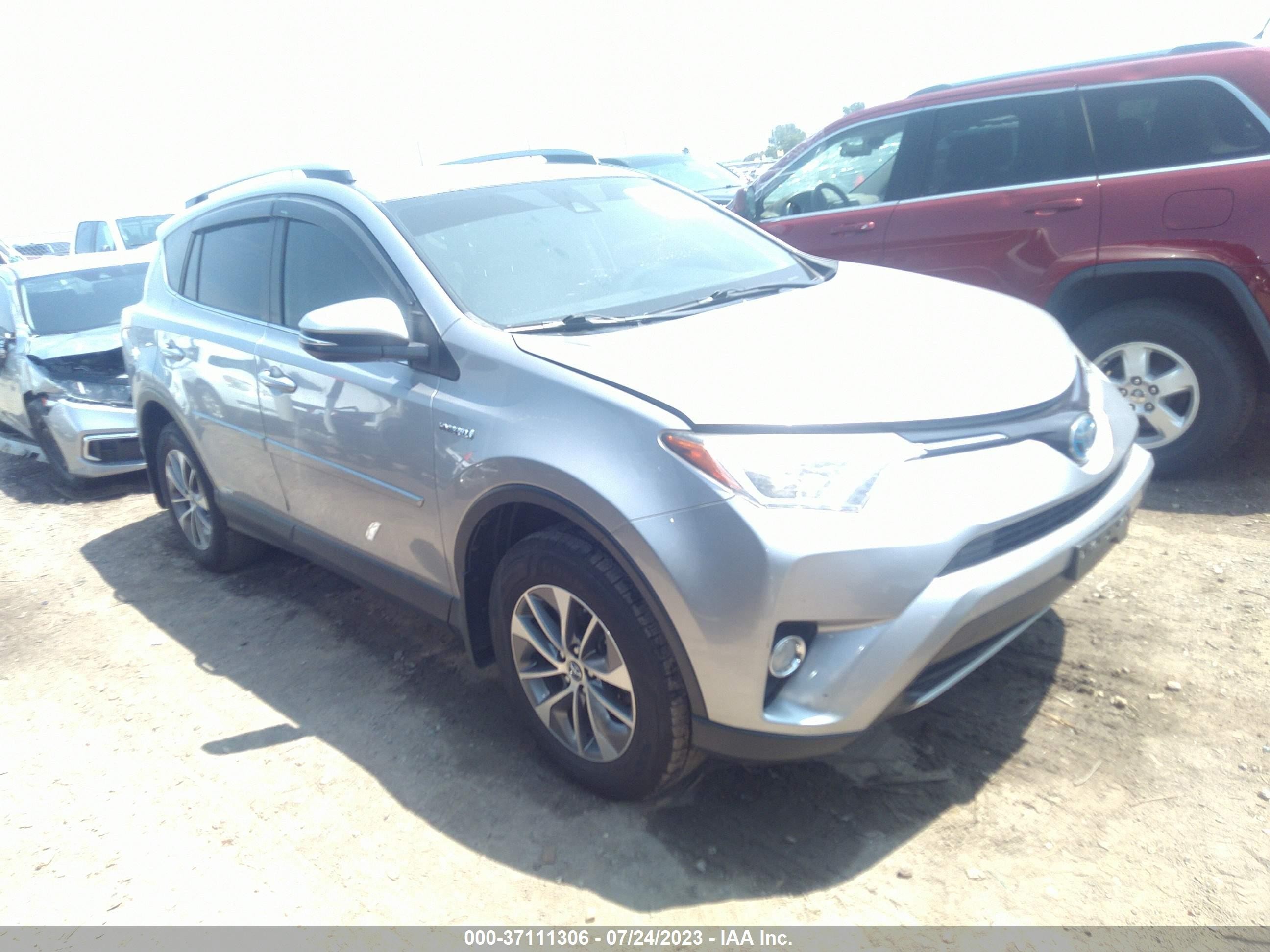 TOYOTA RAV 4 2017 jtmrjrev7hd101246