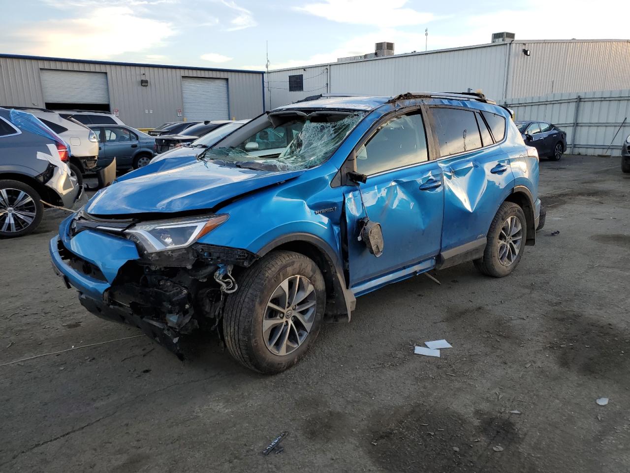 TOYOTA RAV 4 2018 jtmrjrev7jd172632