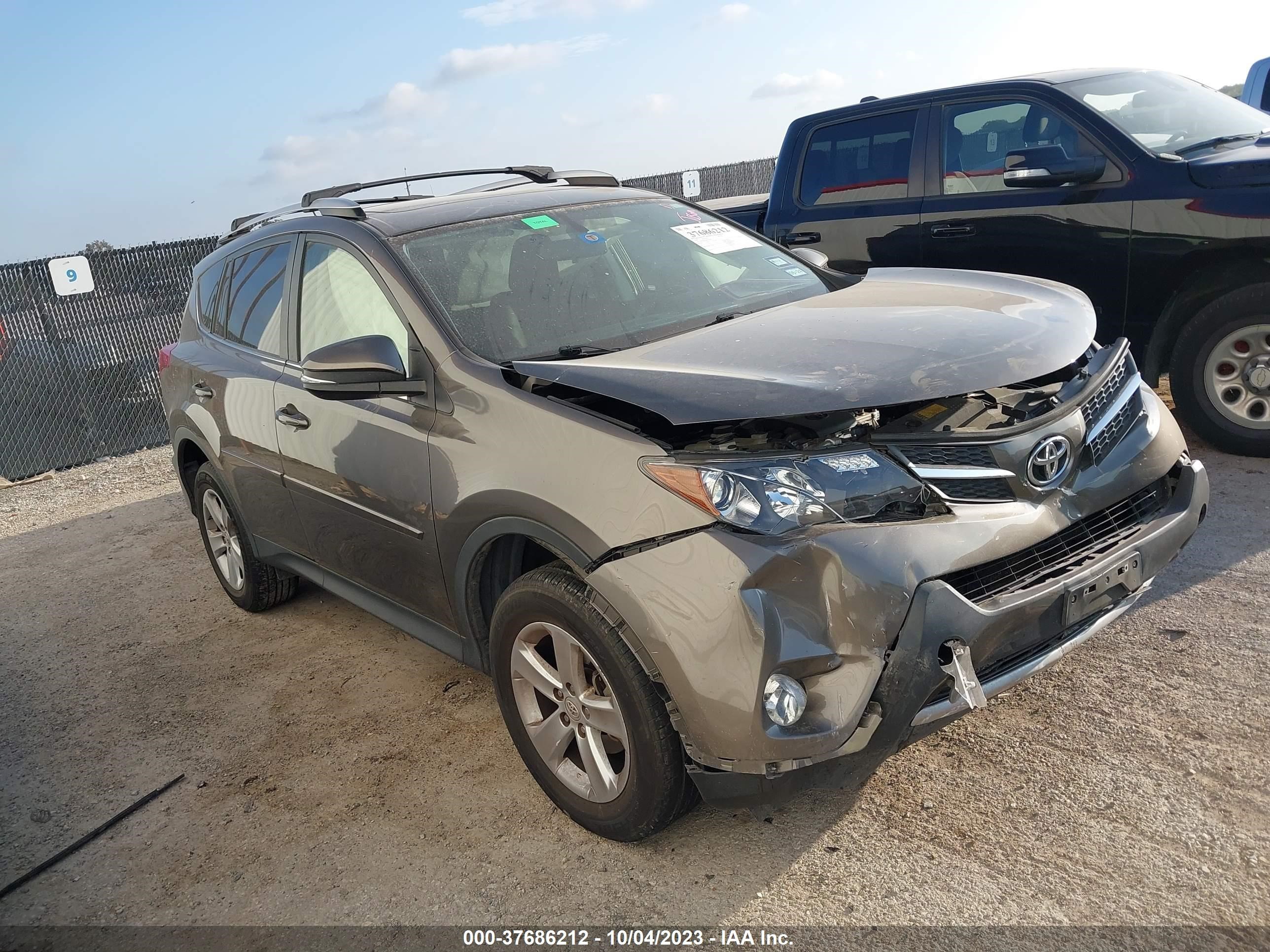 TOYOTA RAV 4 2014 jtmwfrev0ed037082