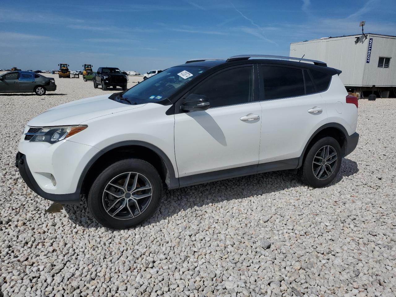 TOYOTA RAV 4 2015 jtmwfrev0fj049140