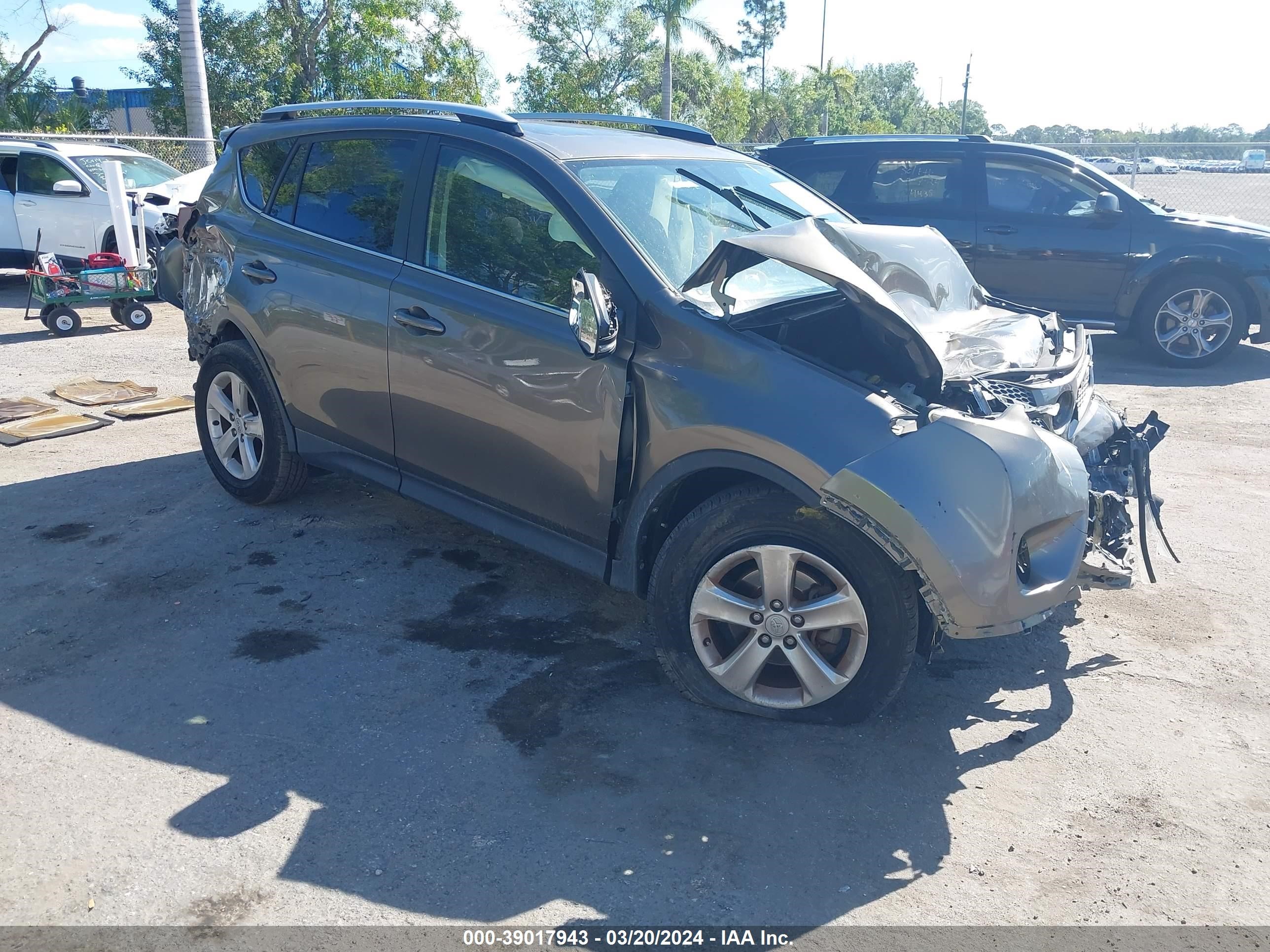 TOYOTA RAV 4 2013 jtmwfrev3dd011266