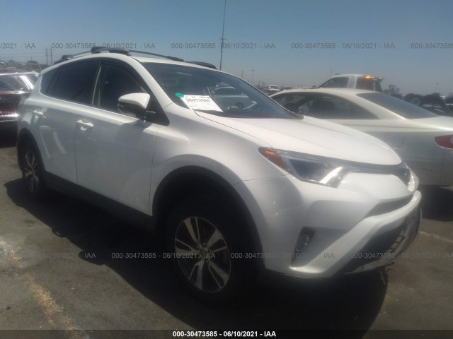 TOYOTA RAV4 2017 jtmwfrev7hd100571