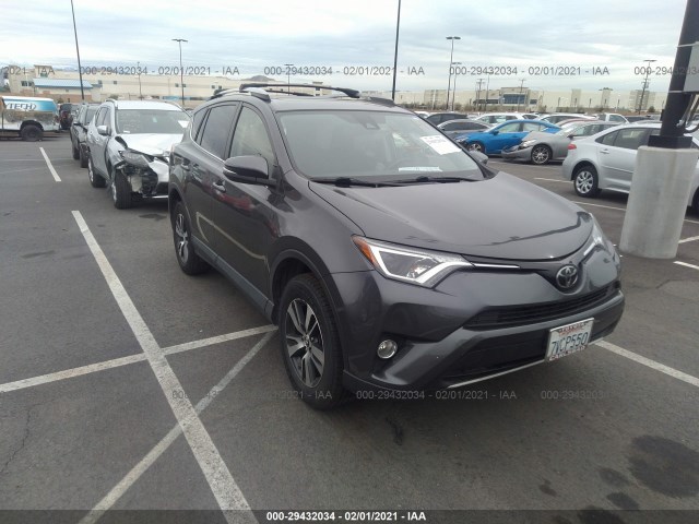 TOYOTA RAV4 2017 jtmwfrev8hj103187