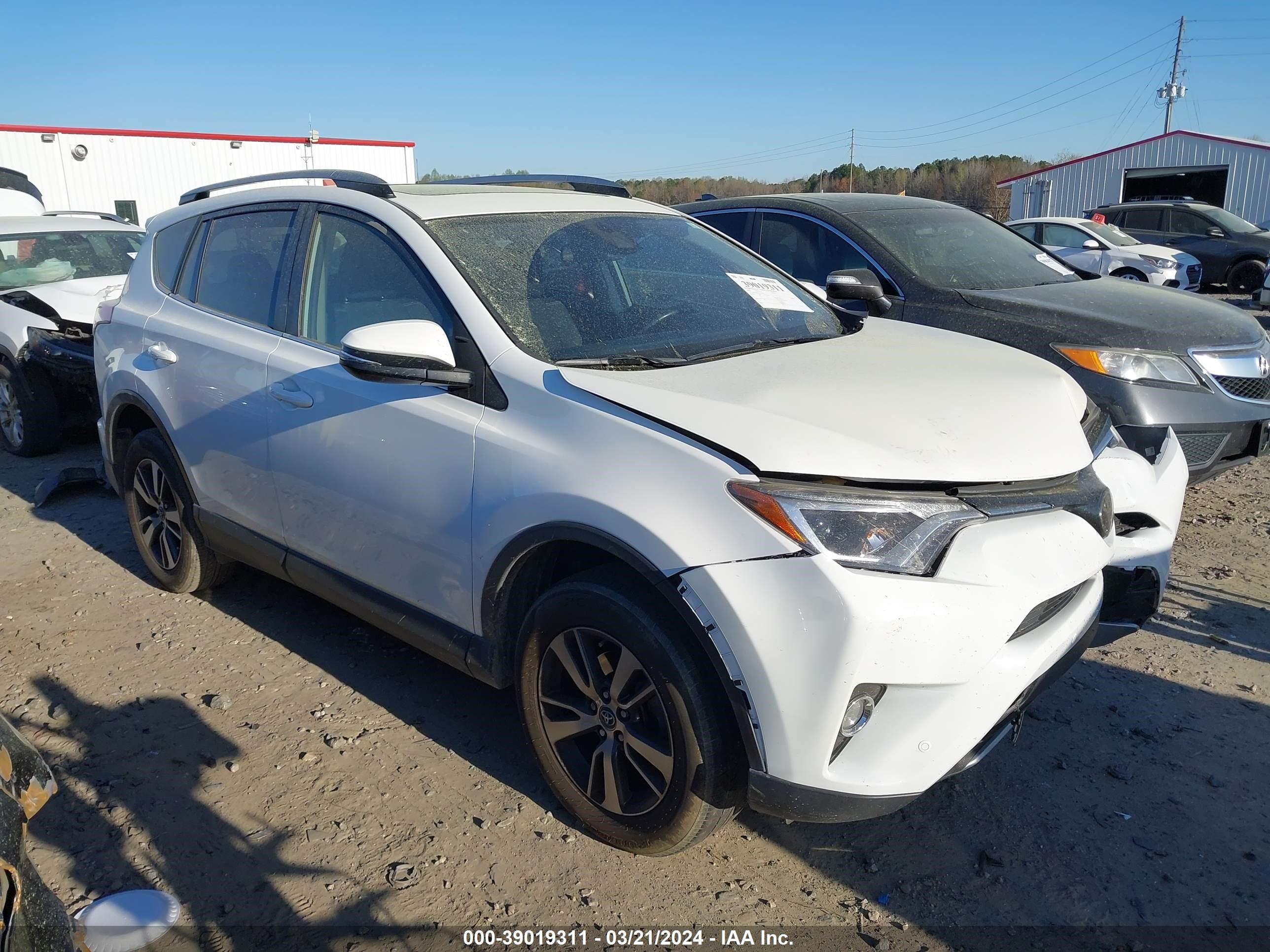 TOYOTA RAV4 2018 jtmwfrev8jd111925