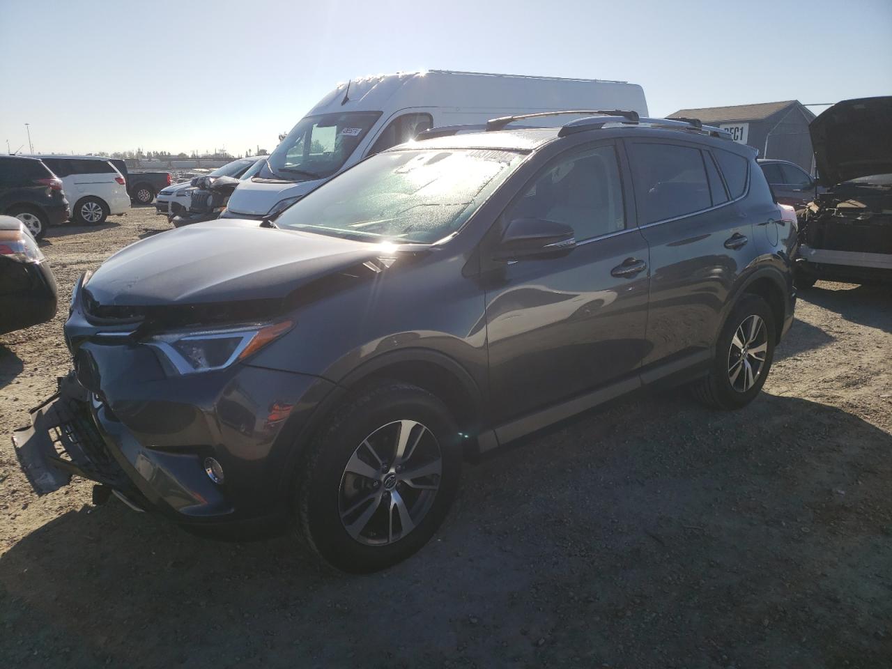 TOYOTA RAV 4 2018 jtmwfrev8jj748556