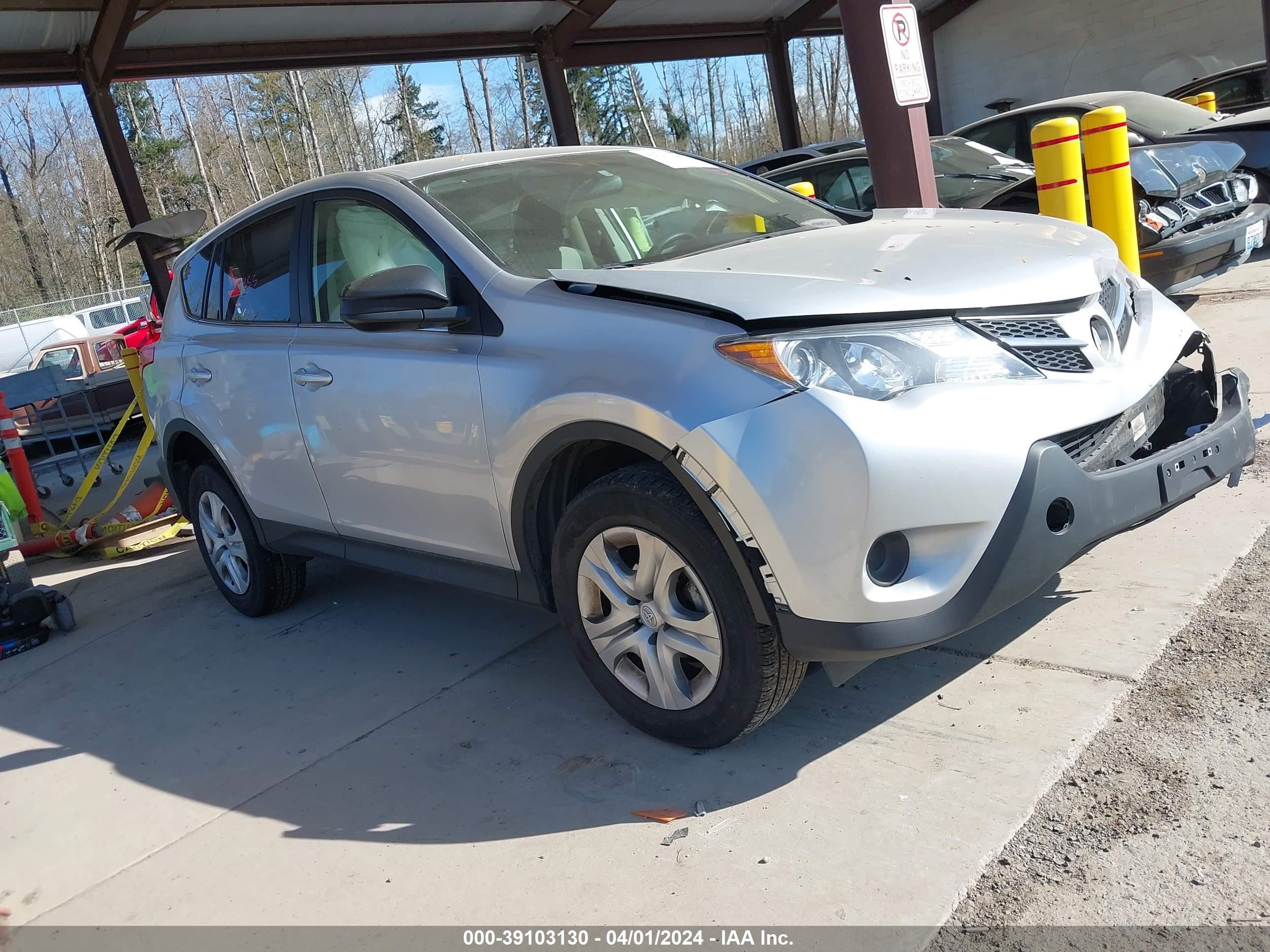 TOYOTA RAV 4 2015 jtmzfrev0fj026051