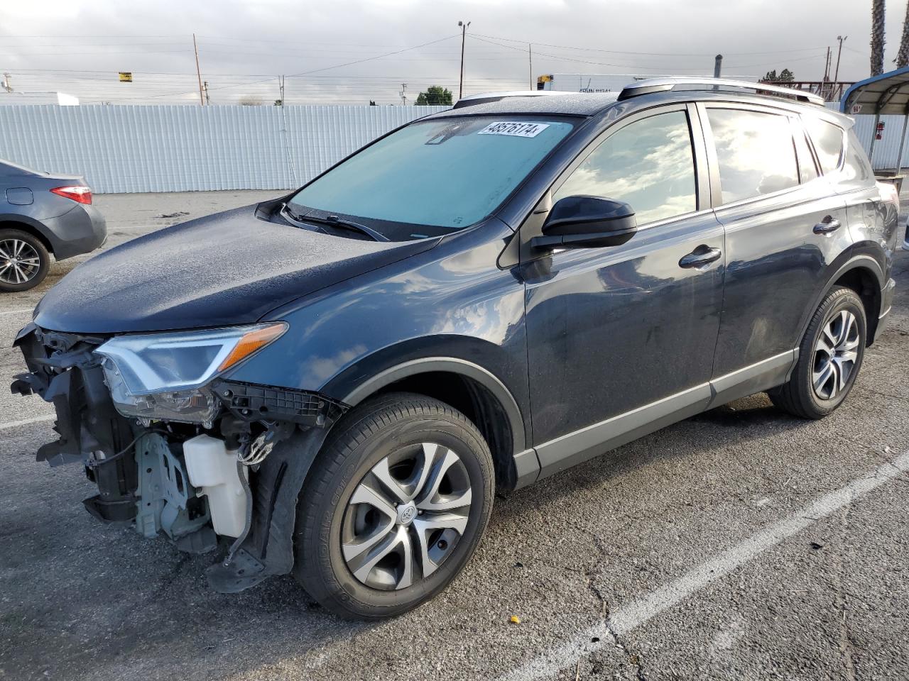 TOYOTA RAV 4 2017 jtmzfrev0hj133040