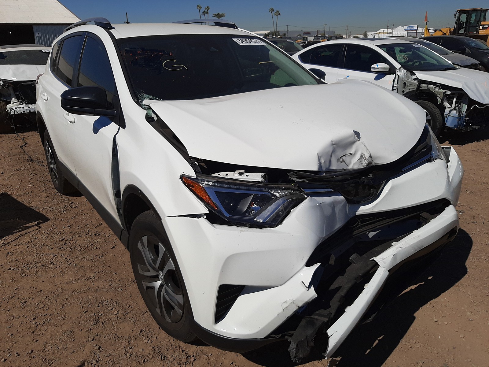 TOYOTA RAV4 LE 2018 jtmzfrev1jj184729