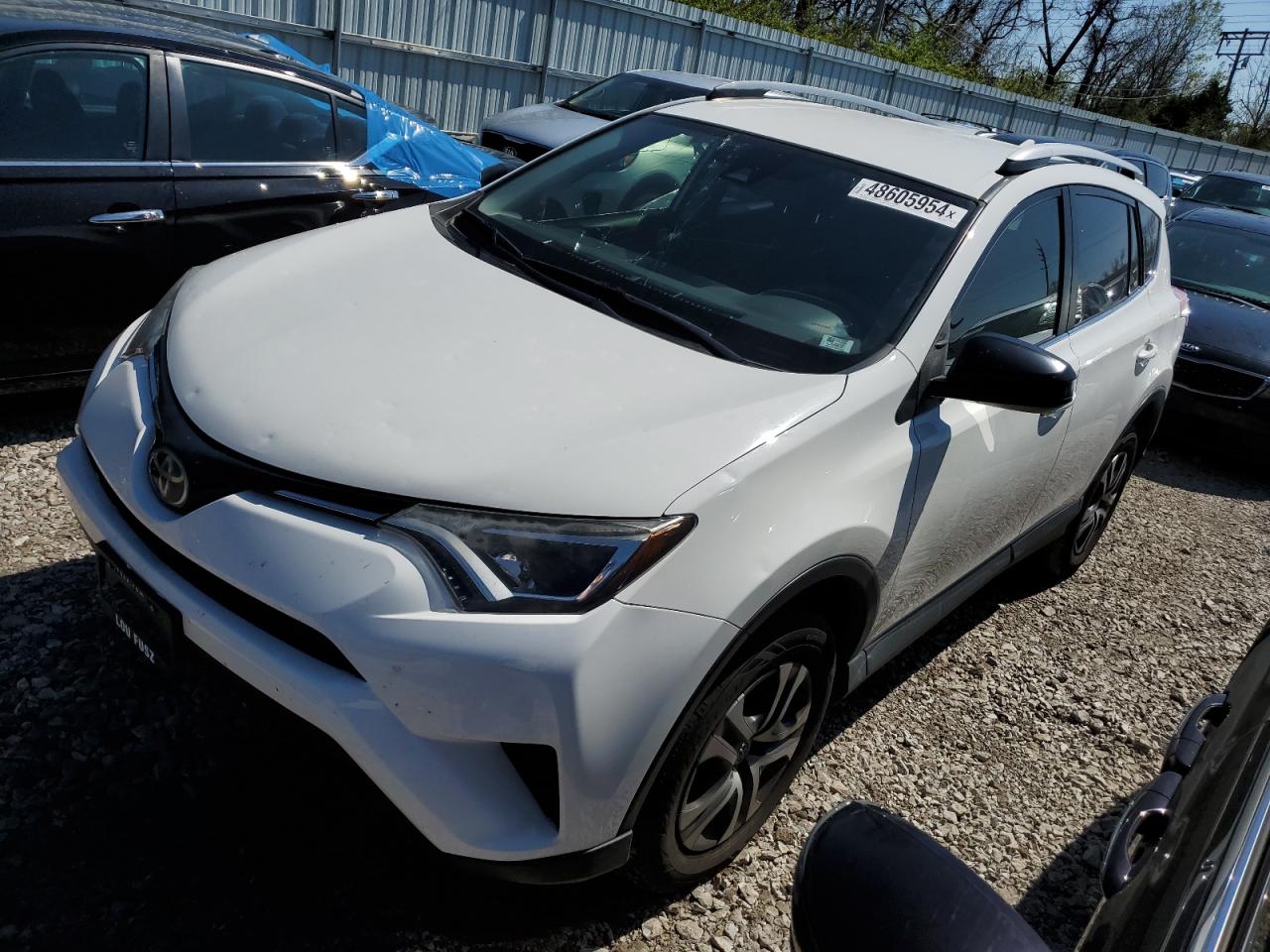 TOYOTA RAV 4 2017 jtmzfrev2hj702552