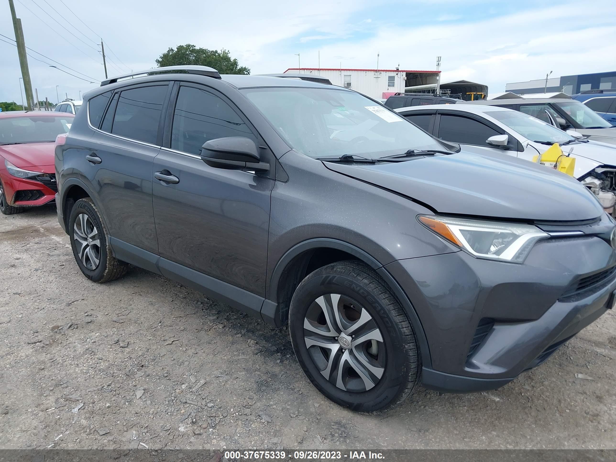 TOYOTA RAV 4 2017 jtmzfrev3hj702348