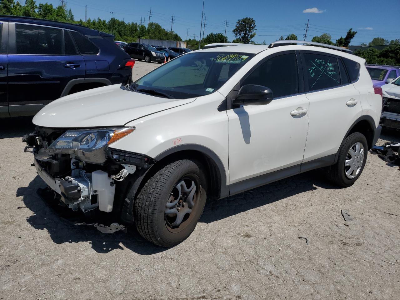 TOYOTA RAV 4 2015 jtmzfrev4fj052846