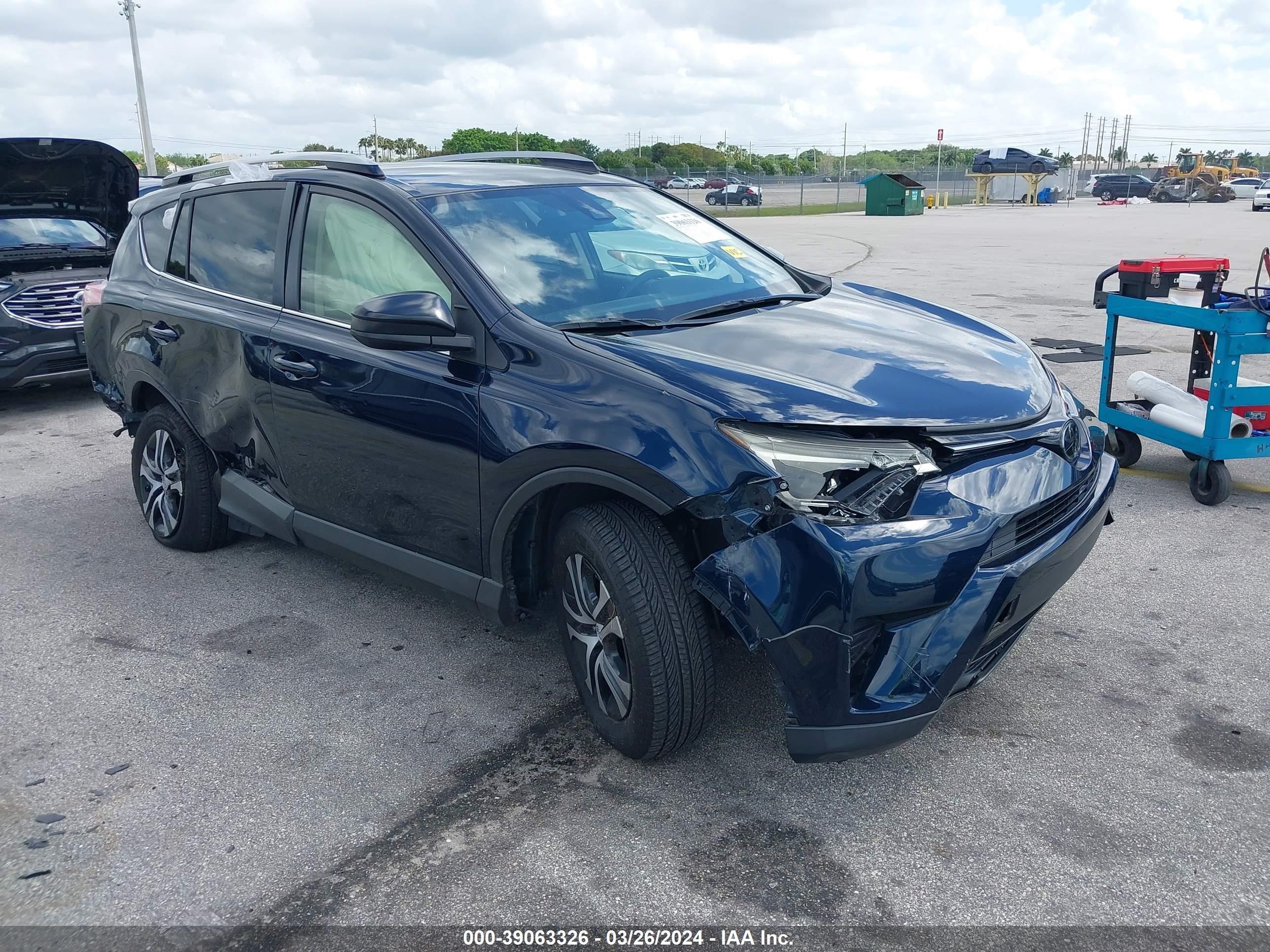 TOYOTA RAV 4 2018 jtmzfrev4jj209798