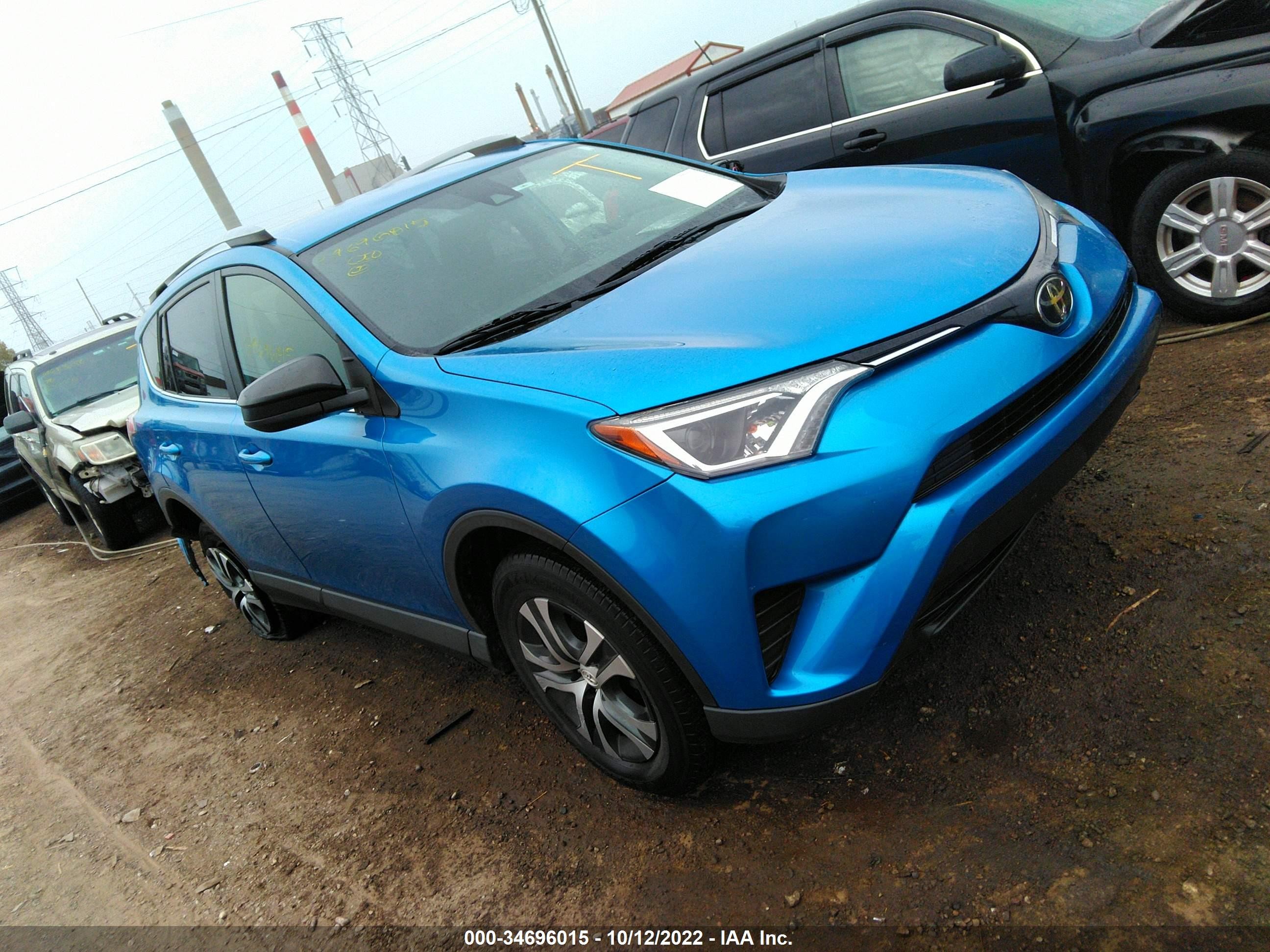 TOYOTA RAV 4 2017 jtmzfrev6hj128585