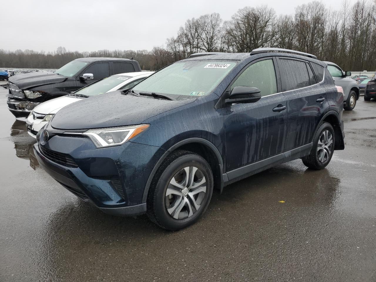 TOYOTA RAV 4 2017 jtmzfrev6hj709021