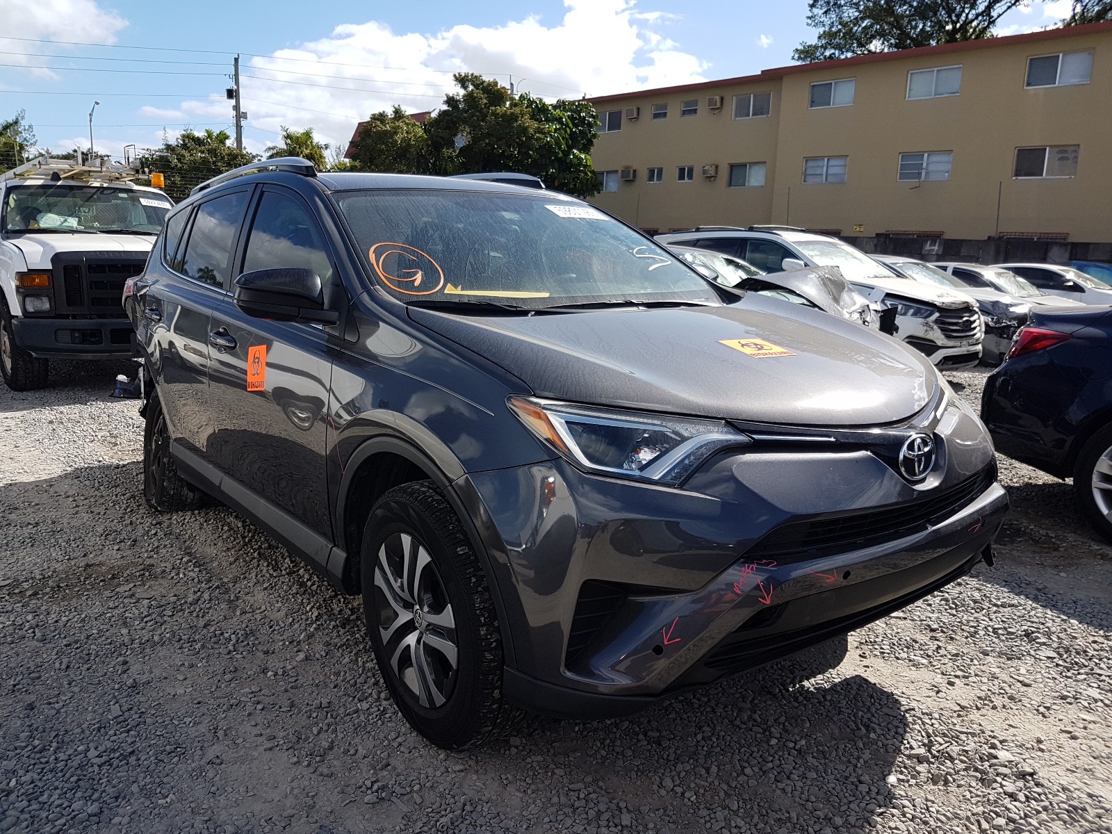 TOYOTA RAV4 LE 2016 jtmzfrev8gj064984