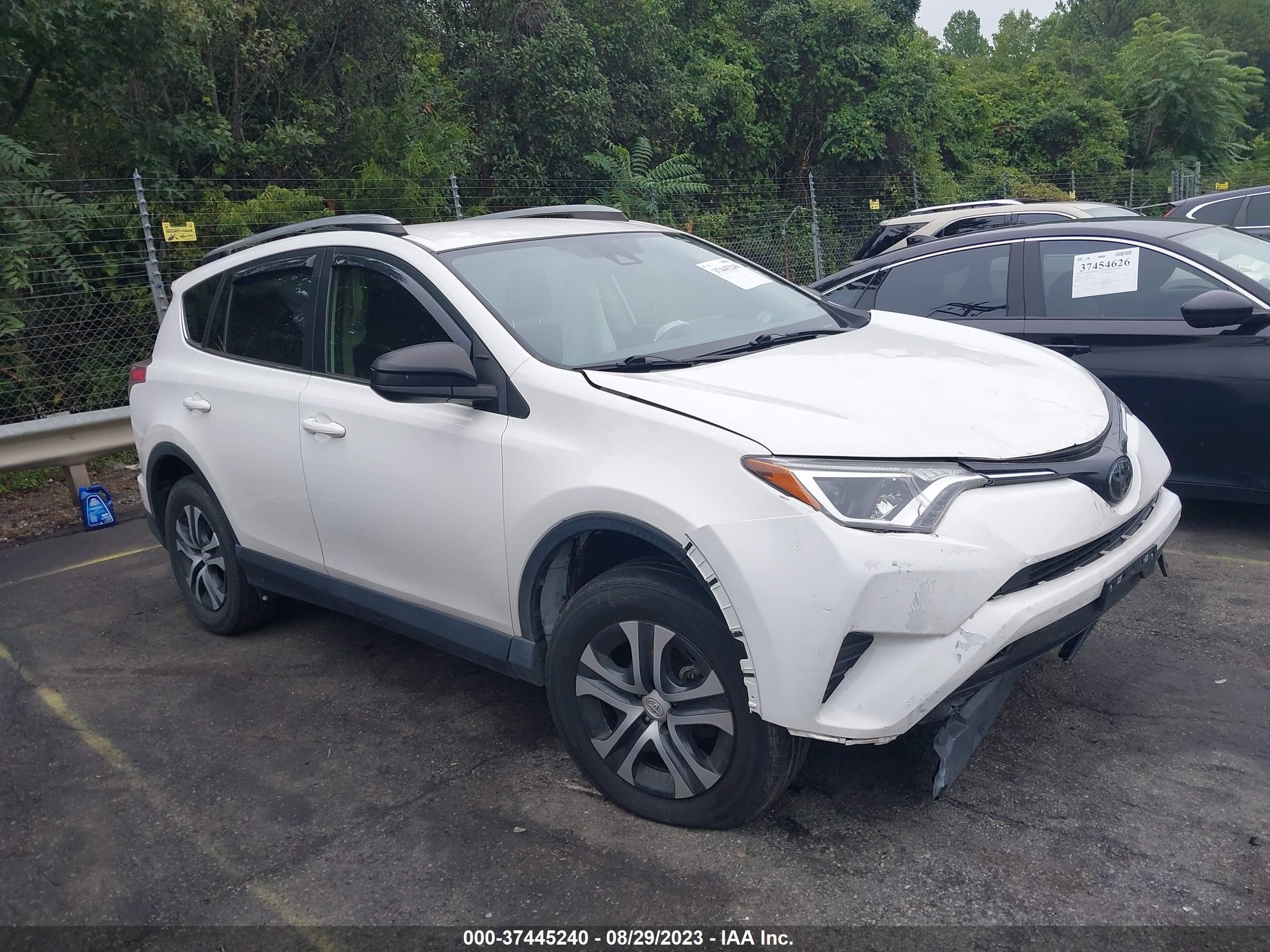 TOYOTA RAV 4 2018 jtmzfrev8jj728417