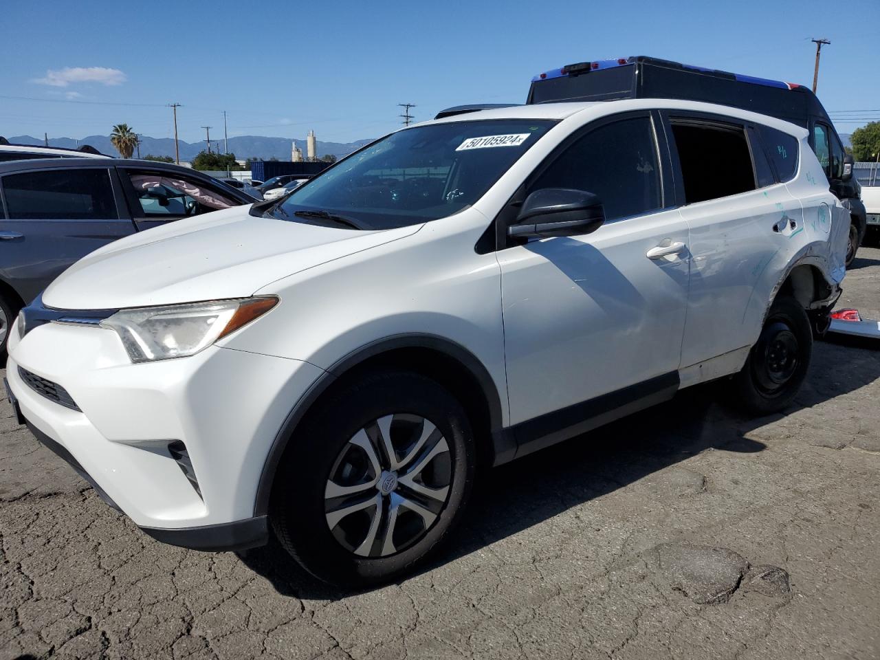 TOYOTA RAV 4 2017 jtmzfrev9hj134476